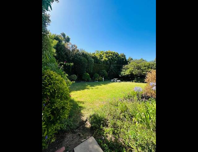 BUSINESS PROPERTY TO RENT IN CONSTANTIA